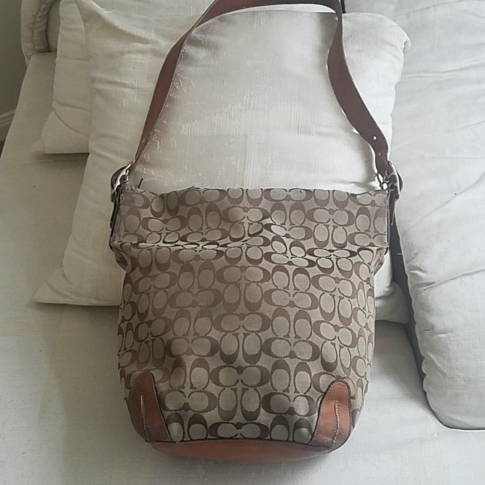 Coach signature canvas bucket bag